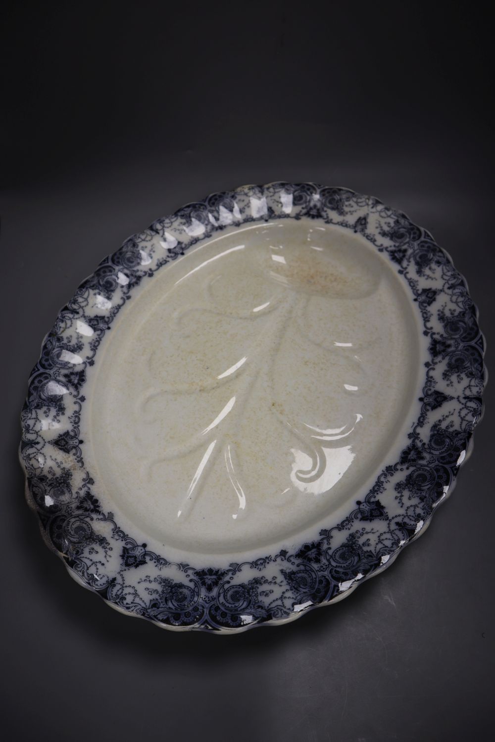 Victorian pottery dinner wares including two large meat dishes, a cheese stand, a fruit bowl etc.